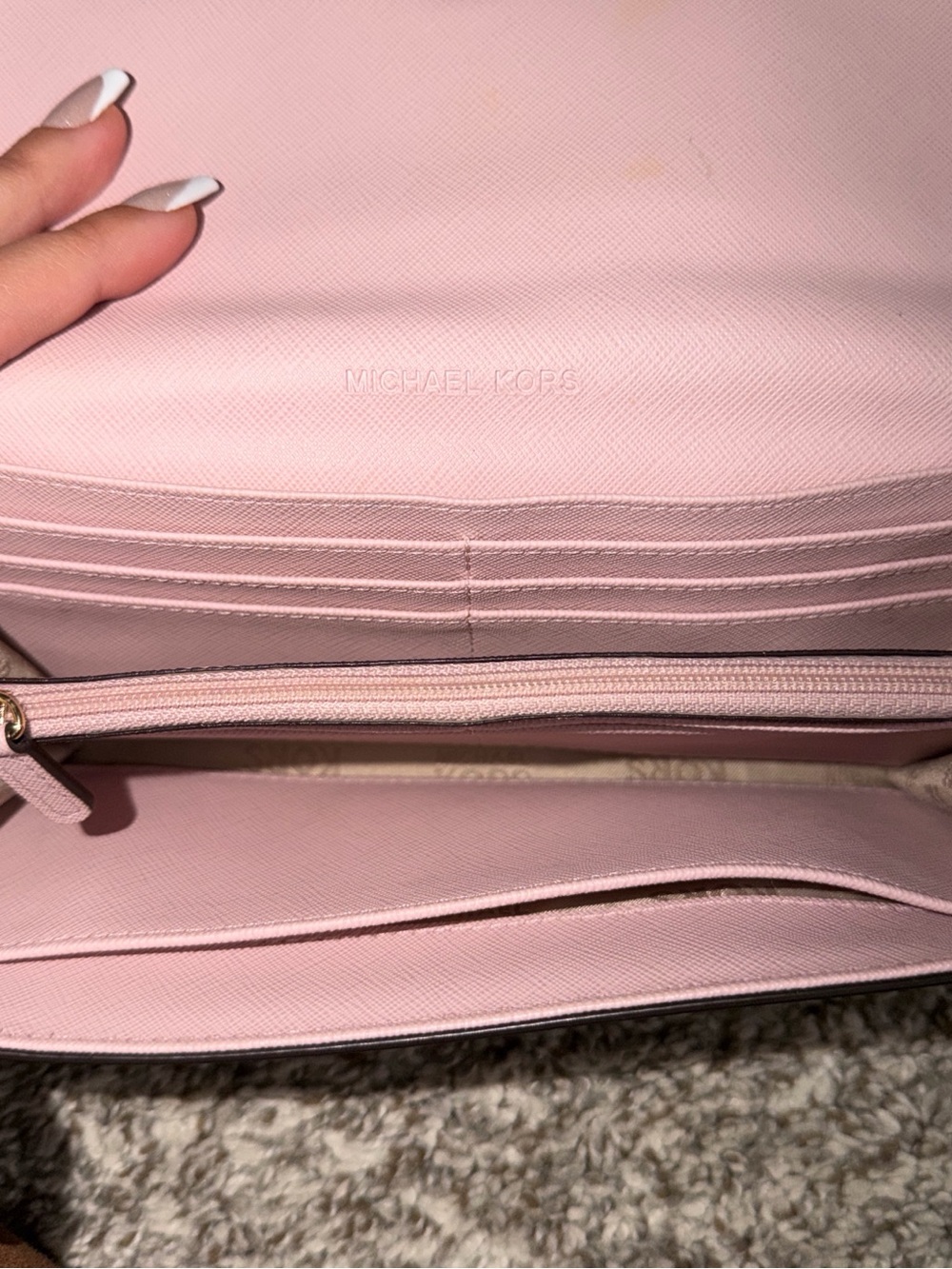 Michael Kors Blush Pink Pebbled Leather Continental Wallet with Gold Logo - Picture 3 of 4